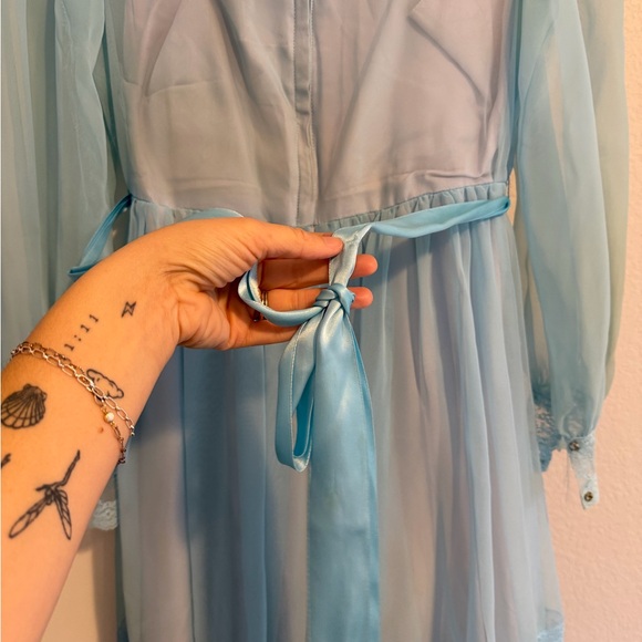 1970s handmade blue Lacey dress - Picture 3 of 9